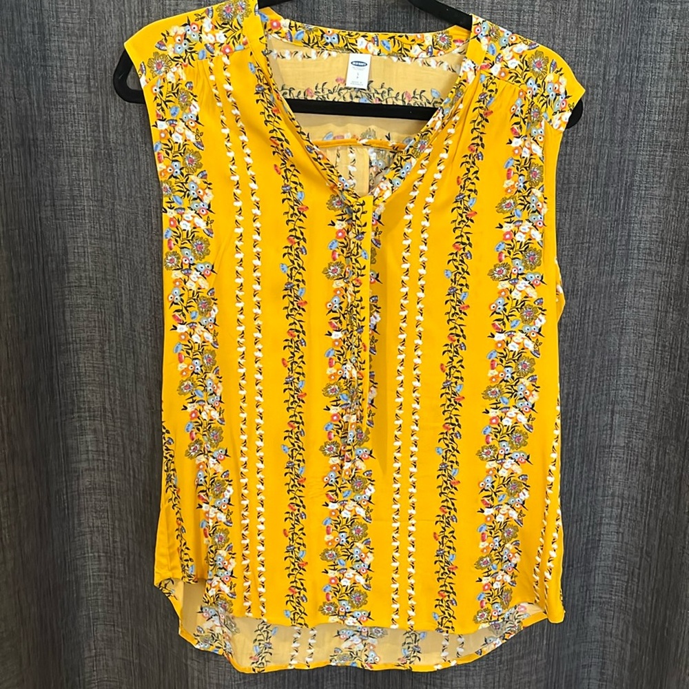 NWT Old Navy Tank (S/P)